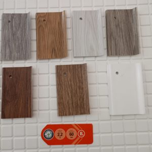 Σοβατεπι • P.V.C. • Ύψος: 70cm • Πάχος: 14mm • Μήκος βέργας: 2.m